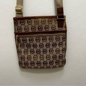 Michael Kors Kempton Monogram Logo Canvas Leather Crossbody Bag Brown Designer‎